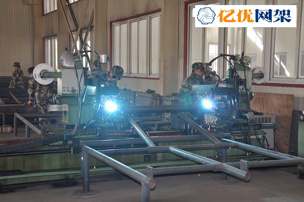 吉安螺栓球网架加工车间